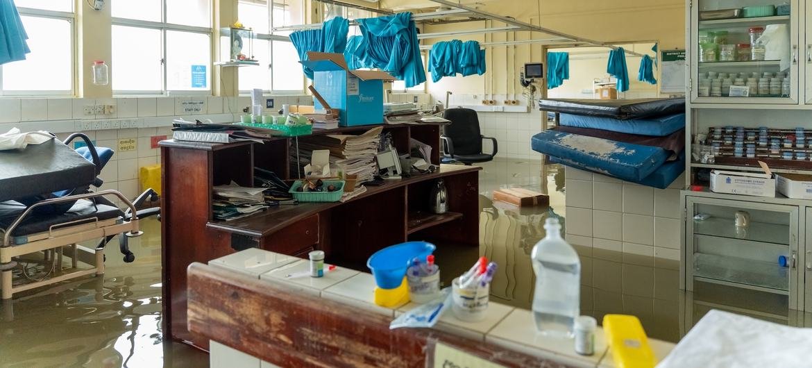 Le cyclone Ditwah provoque les pires inondations depuis des décennies au Sri Lanka, tuant des centaines de personnes